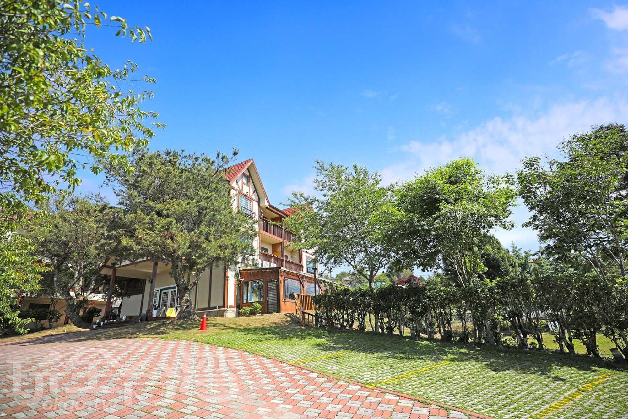 Апартаменты 清境 百里莊園 Baili Manor Cing Jing Ренай Экстерьер фото